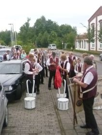 20120804_01_Instrumente_holen.JPG