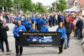 20120610_13_Einmarsch_Rapid_Luebeck.jpg